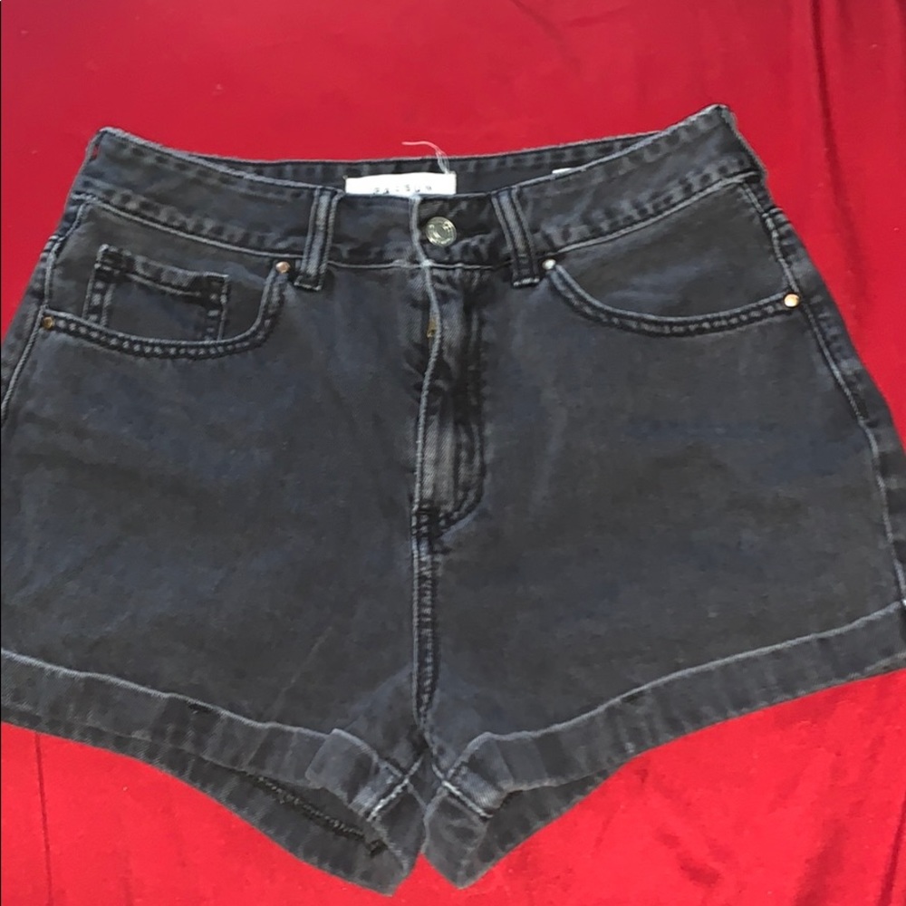 PacSun black mom short